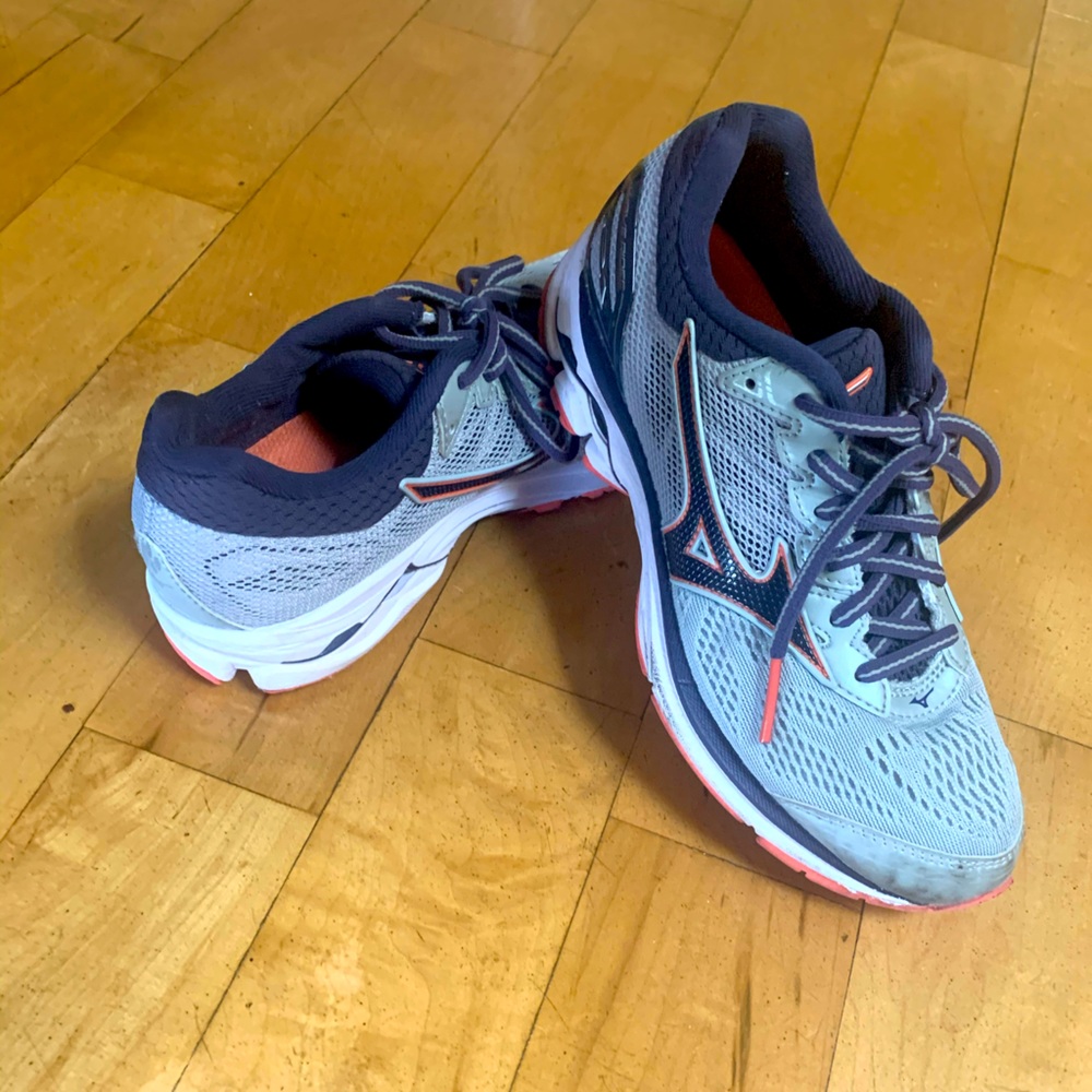 Mizuno Wave Rider 21 Women’s Shoes Size 6